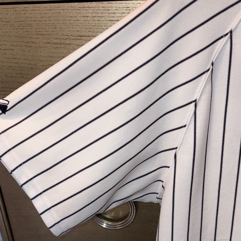 New York Yankees Men's White Pinstripe authentic Baseball Jersey - Picture 9 of 9